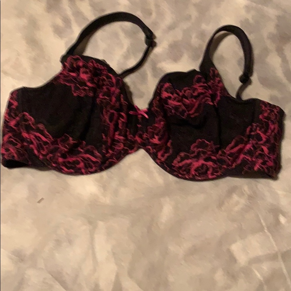 Cacique black and pink bra